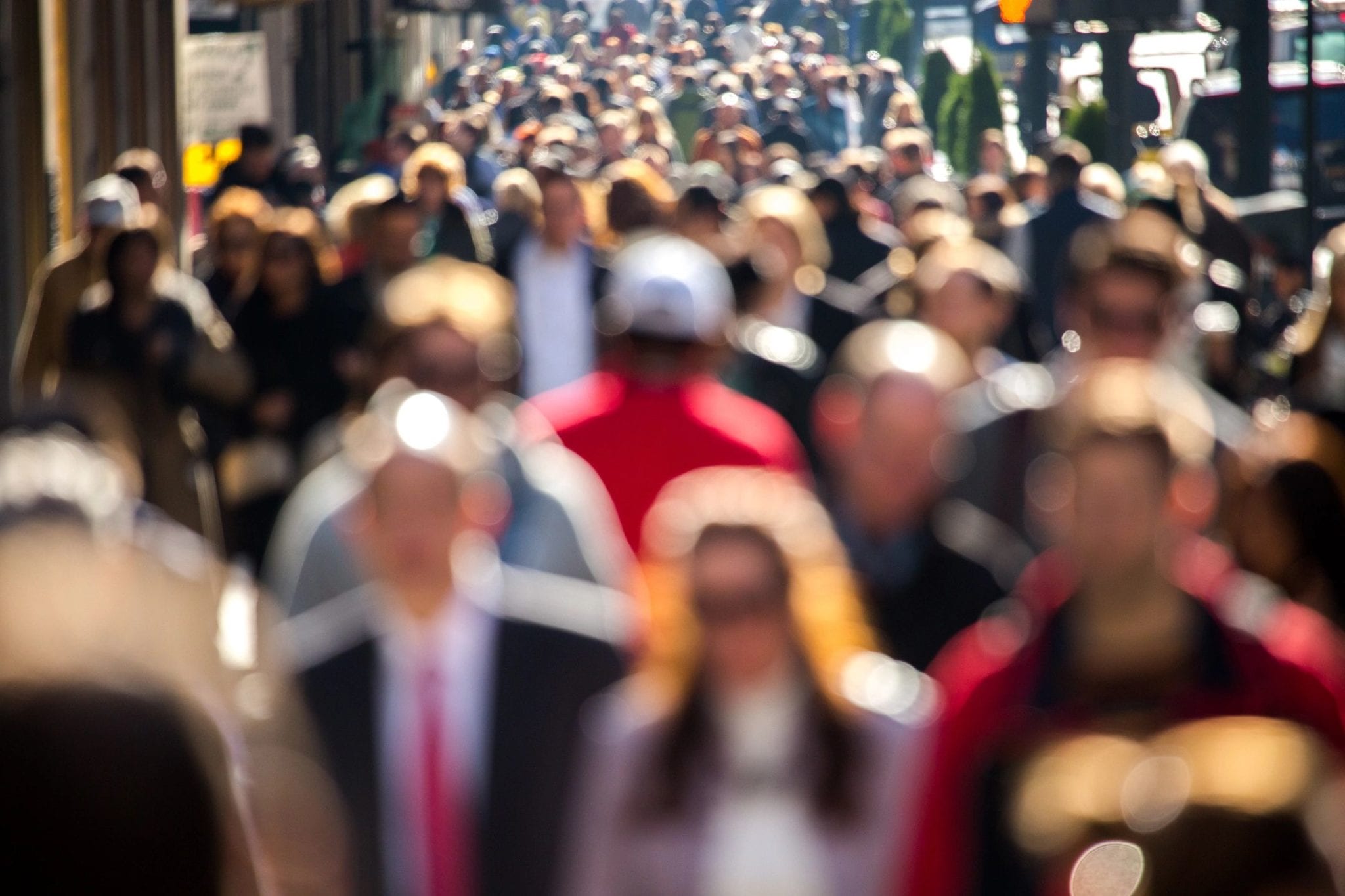 VETS2INDUSTRY | Crowd of people walking in a busy street